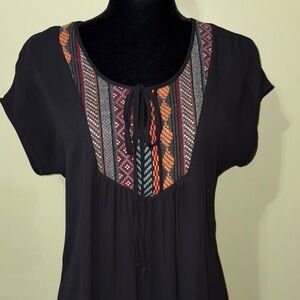 Daniel Rainn Black Embroidered Women's Top (size S)